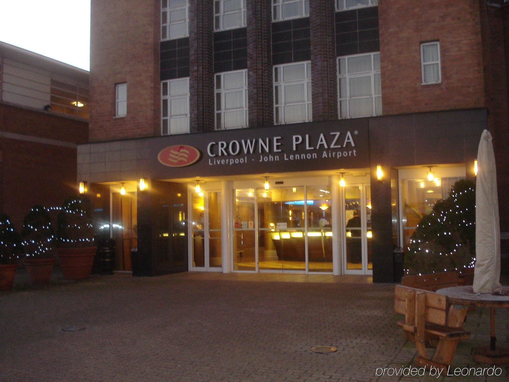 Hotel Crowne Plaza - John Lennon Airport By Ihg 4*