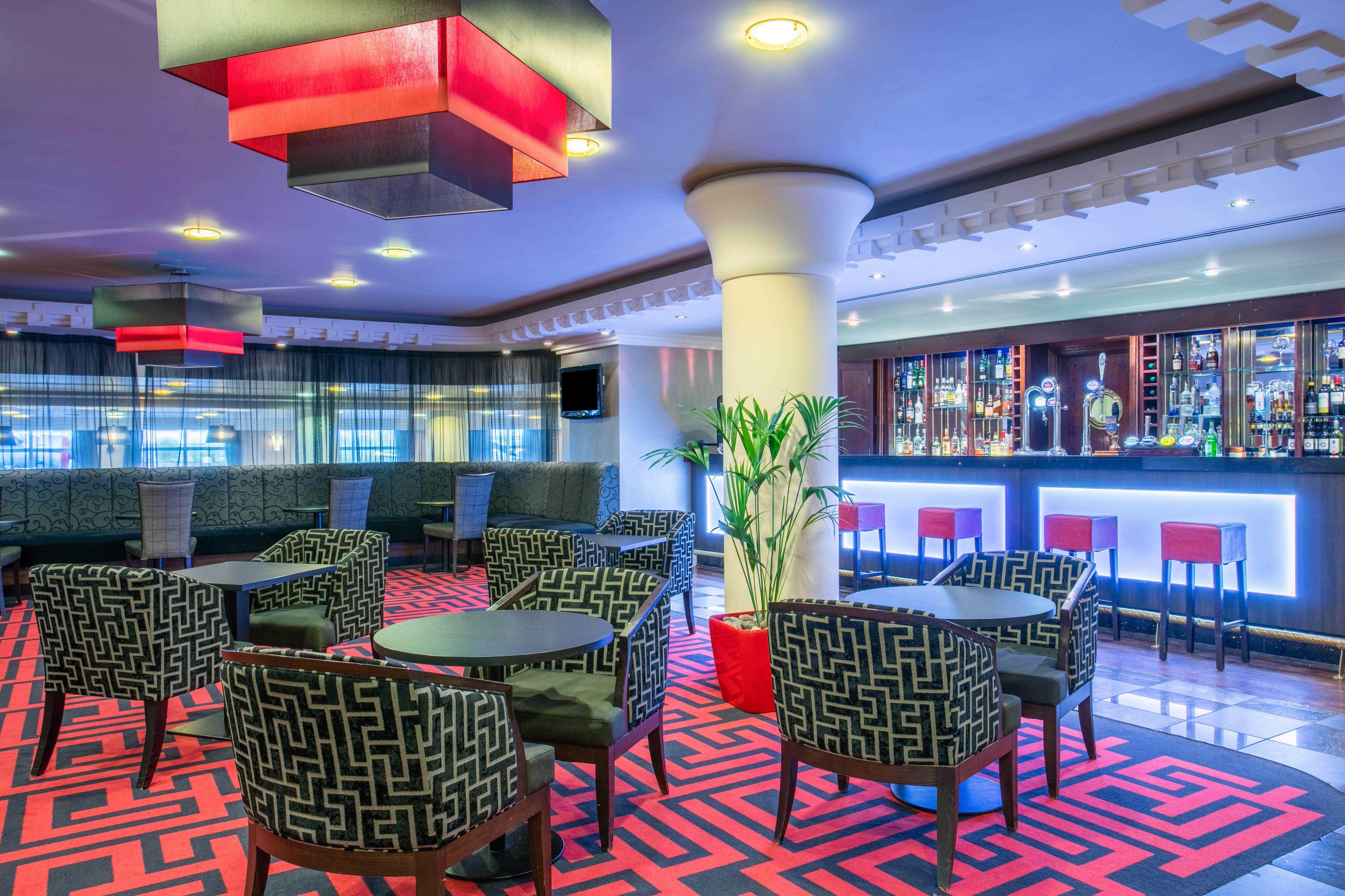 Hotel Crowne Plaza - John Lennon Airport By Ihg