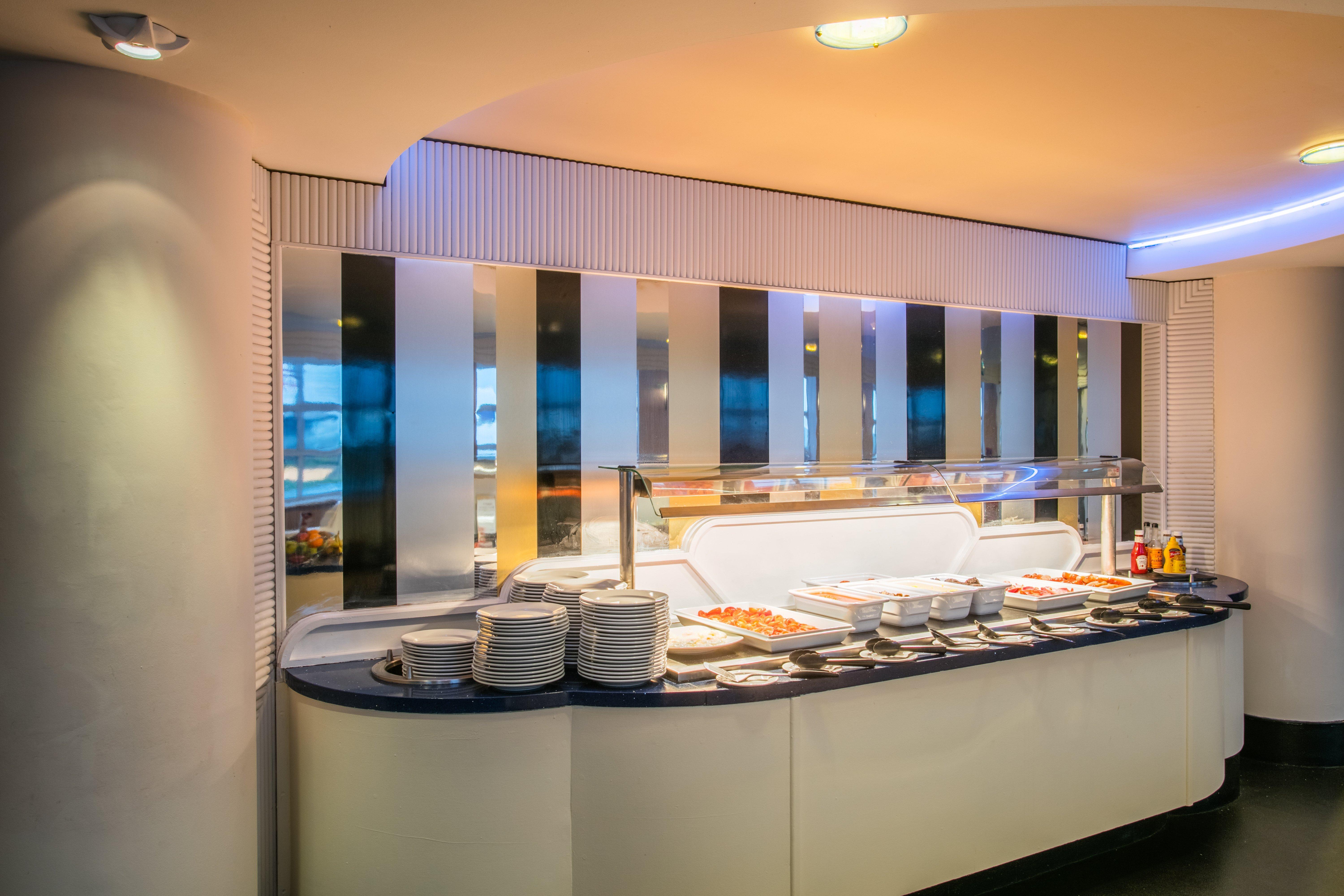 Crowne Plaza - John Lennon Airport By Ihg Hotel 4*